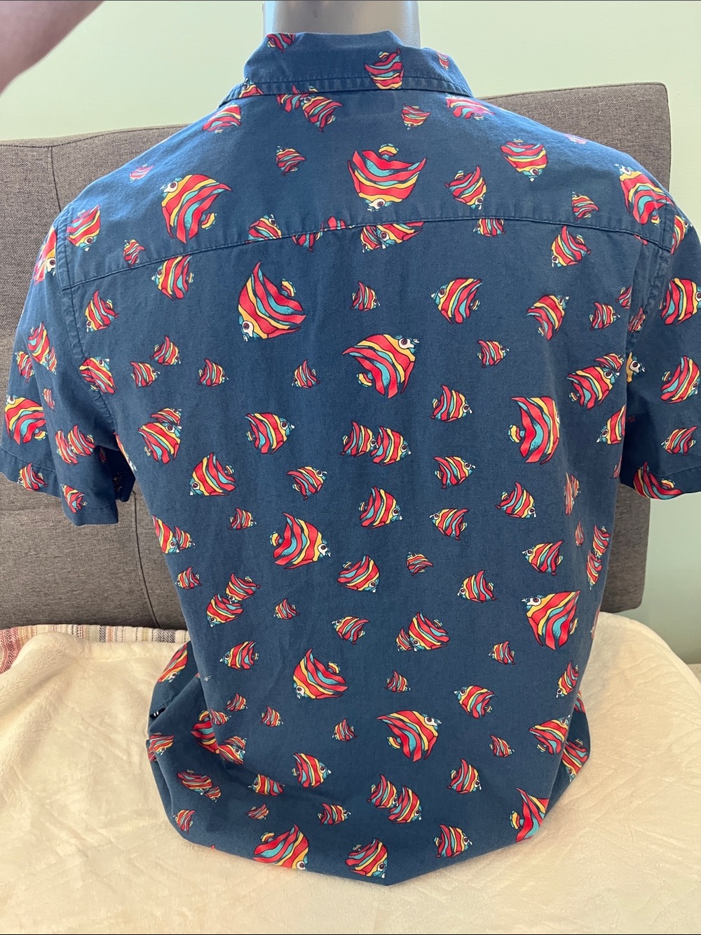 Nautica Navy Short-Sleeve Button-Down Shirt with Colorful Fish Print - small - Picture 4 of 8